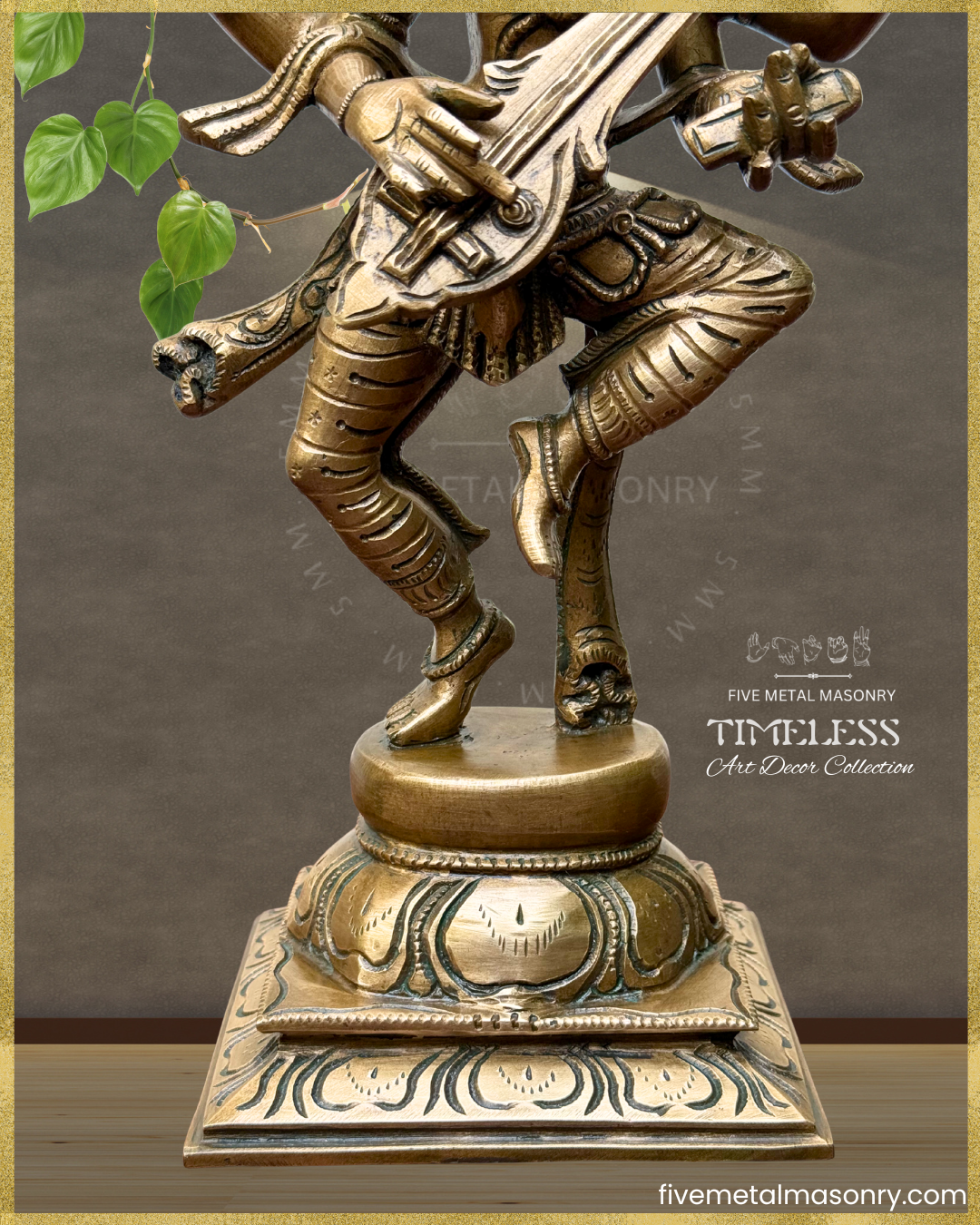 Nartana Saraswati Bronze Panchaloha statue - Timeless Collection – Shilpa Sastra iconography, handcrafted lost wax casting – Close up view
